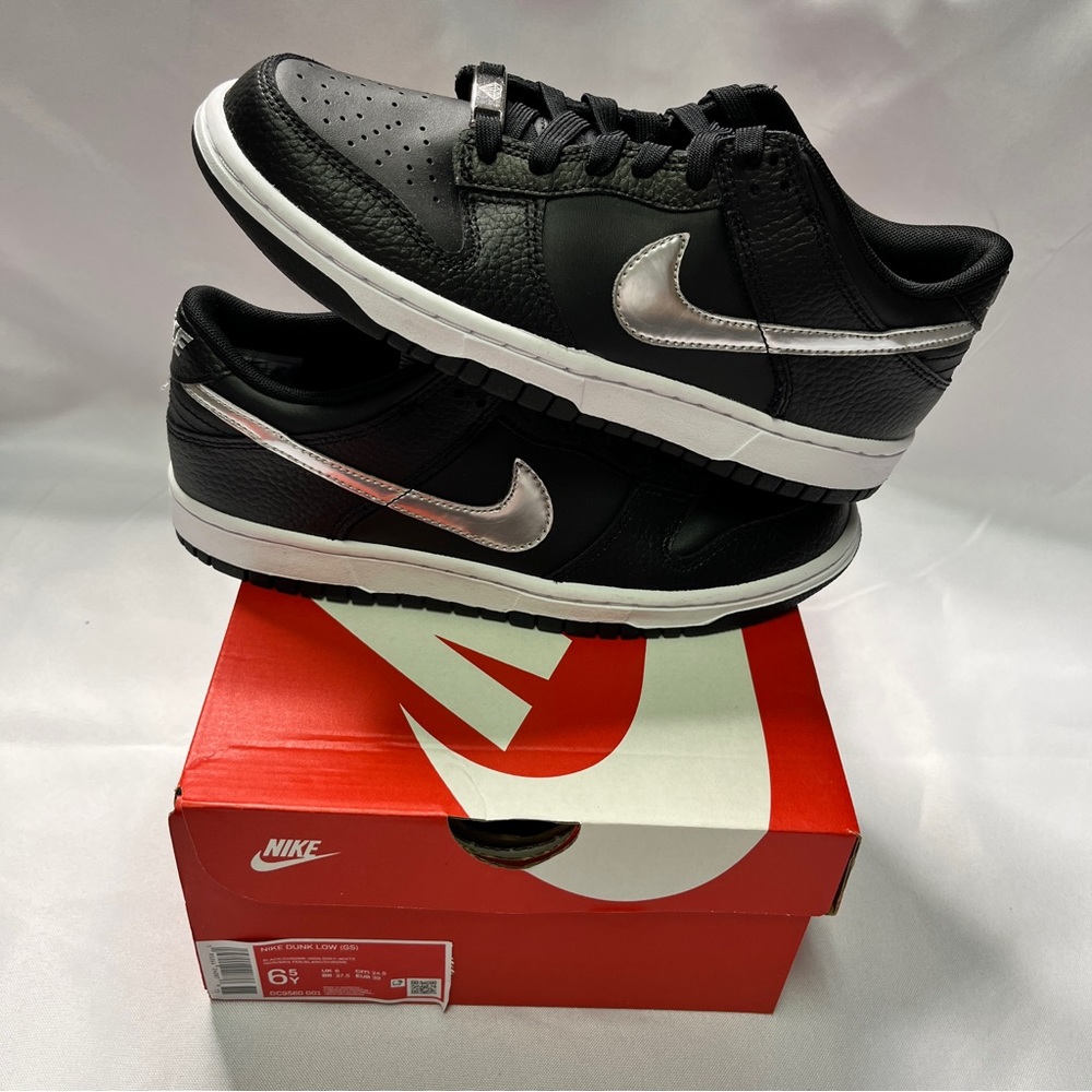 Nike Dunk Low GS 75th Anniversary Spurs Black and Chrome New Size 6.5Y / 8W